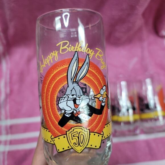 Vintage 1990 Warner Bros Looney Tunes 50th Birthday Bug Bunny glasses (set of 5) - Picture 7 of 10